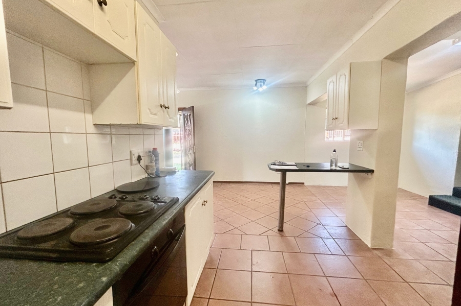 5 Bedroom Property for Sale in Ifafi North West